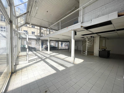 Maison - 250 m² - 5 pièces