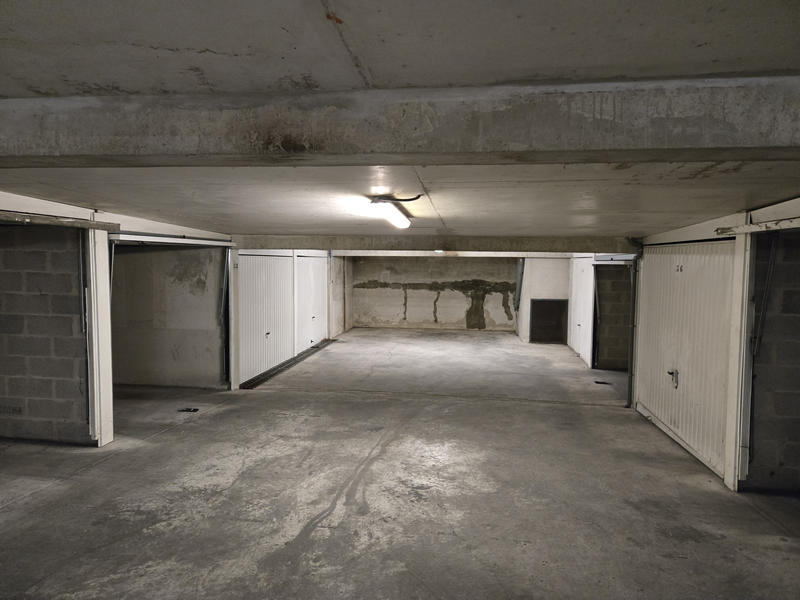 Parking / Garage - 18 m²