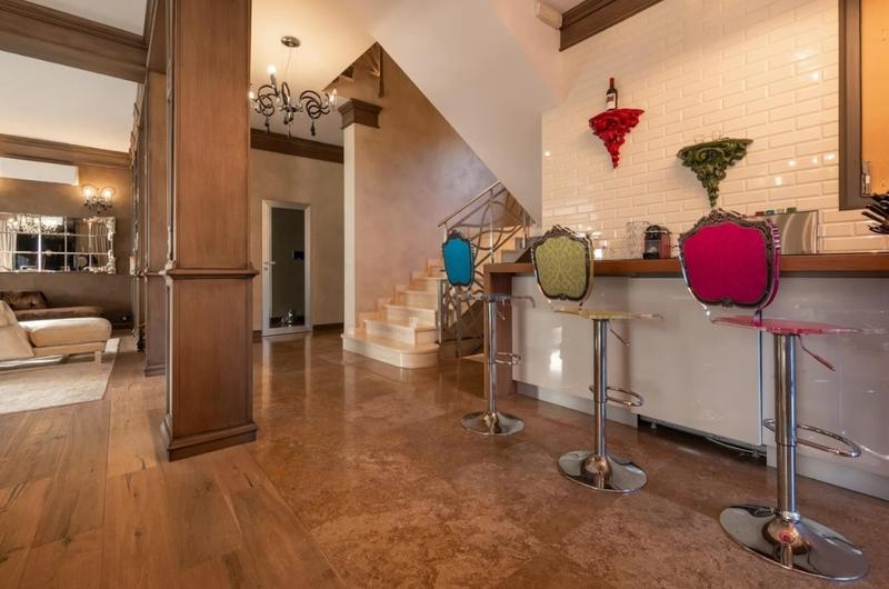 Villa - 225 m² - 6 pièces