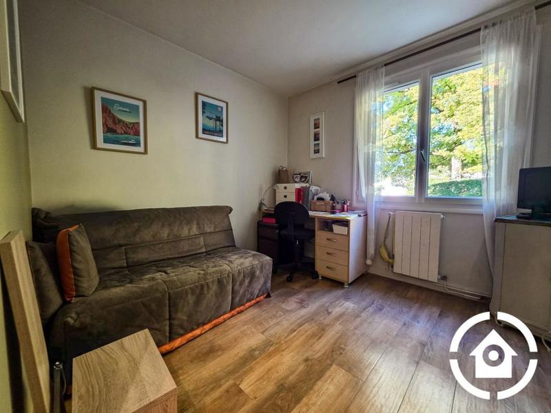 Maison - 212 m² - 8 pièces