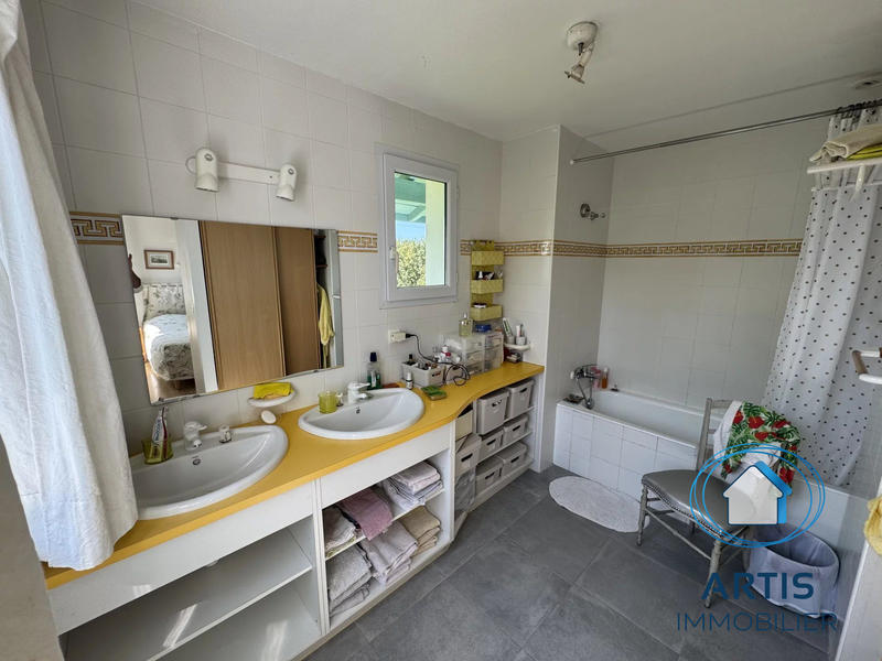 Maison - 163 m² - 6 pièces