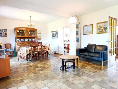 Maison - 195 m² - 10 pièces