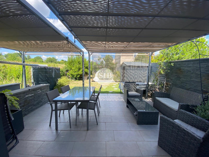 Maison - 98 m² - 6 pièces