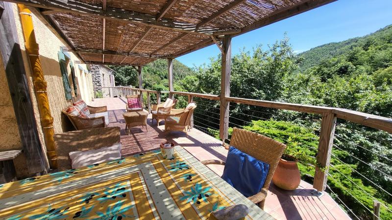 Maison - 360 m² - 11 pièces