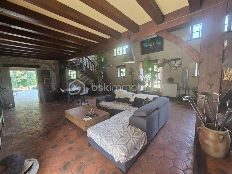 Maison - 277 m² - 6 pièces