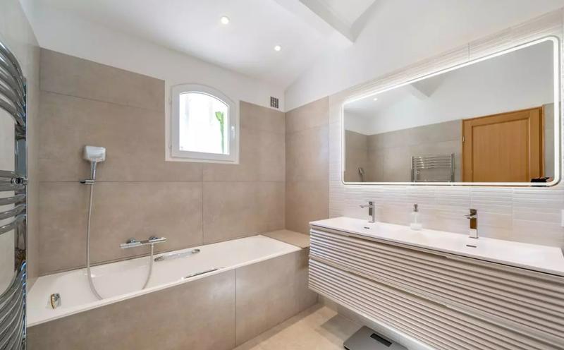 Villa - 175 m² - 6 pièces