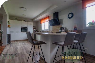 Maison - 180 m² - 4 pièces