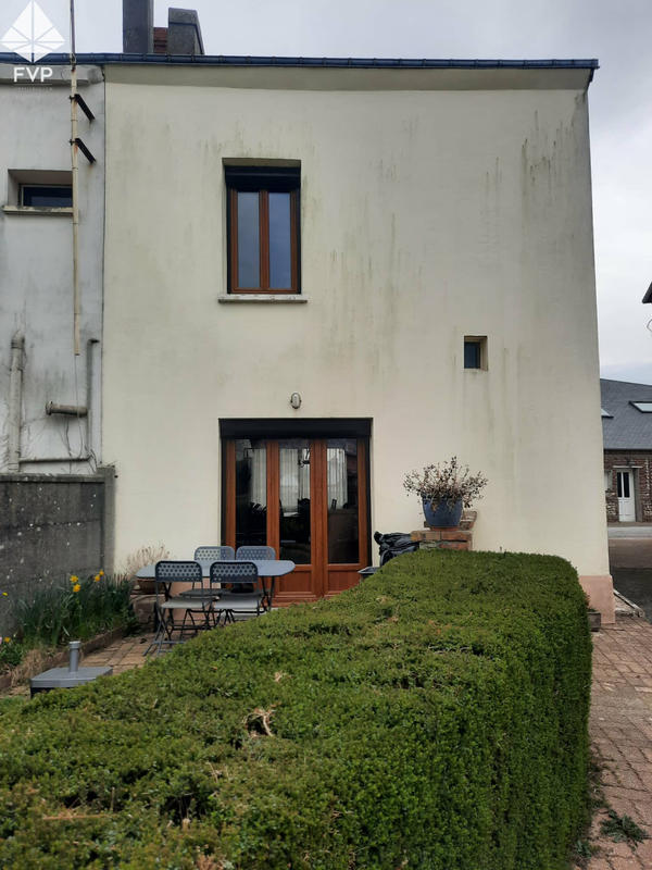 Maison - 99 m² - 4 pièces