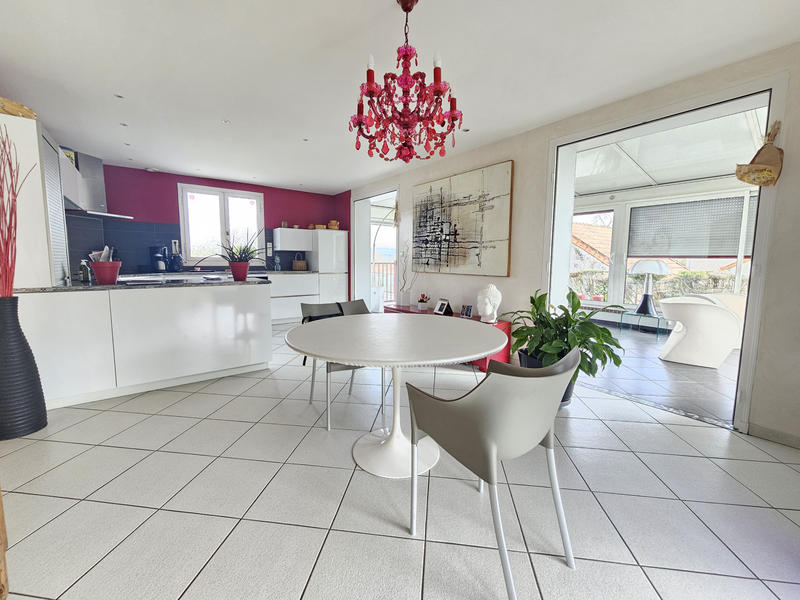 Maison - 177 m² - 6 pièces