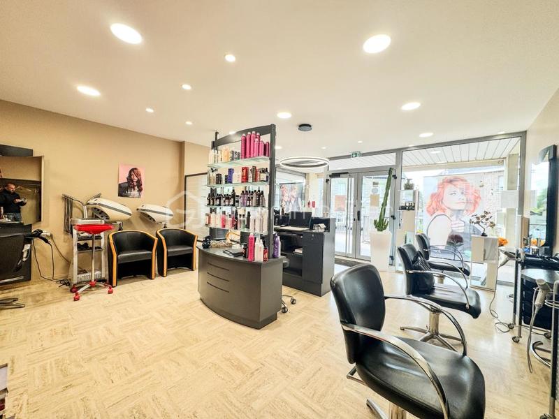 Local commercial - 53 m² - 2 pièces