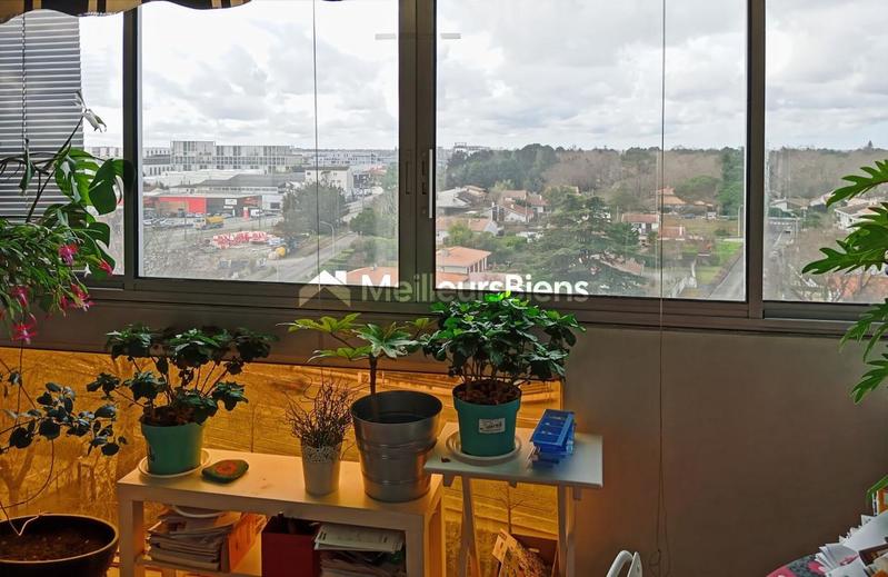 Appartement - 100 m² - 5 pièces