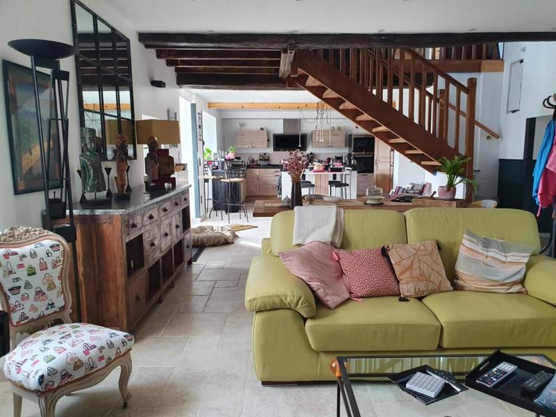 Propriété - 330 m² - 12 pièces