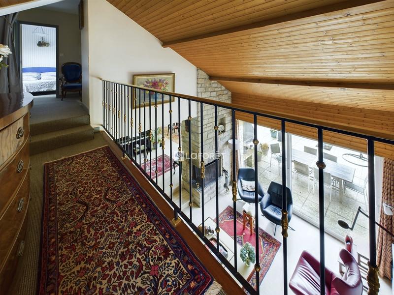 Maison - 213 m² - 8 pièces