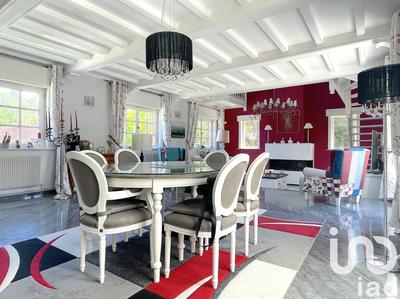 Maison de maîtres - 330 m² - 10 pièces