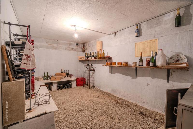 Maison - 181 m² - 7 pièces