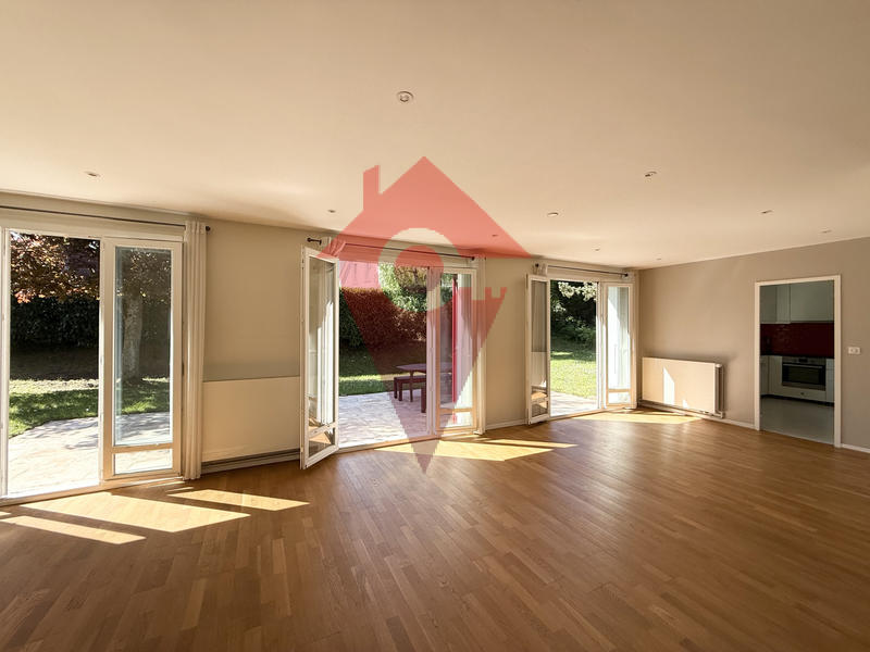 Maison - 194 m² - 8 pièces