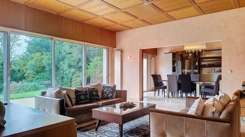 Propriété - 350 m² - 12 pièces