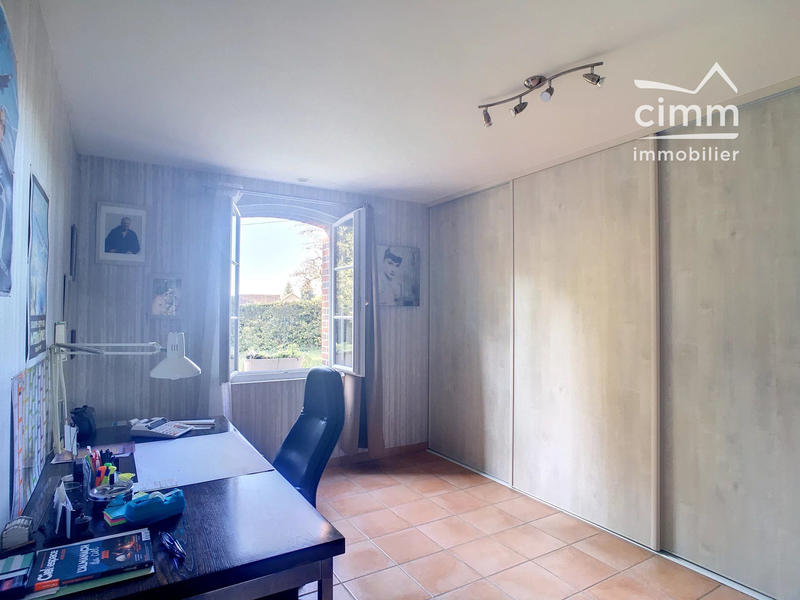 Maison - 365 m² - 15 pièces