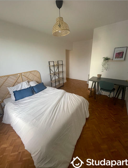 Chambre - 12 m² - 1 pièce