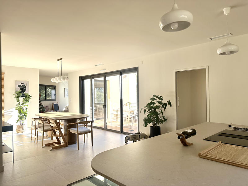 Villa - 167 m² - 6 pièces