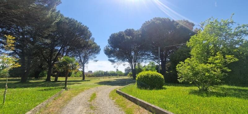 Maison - 272 m² - 8 pièces