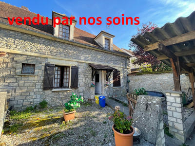 Maison - 90 m² - 5 pièces
