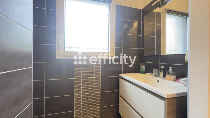 Villa - 93 m² - 4 pièces