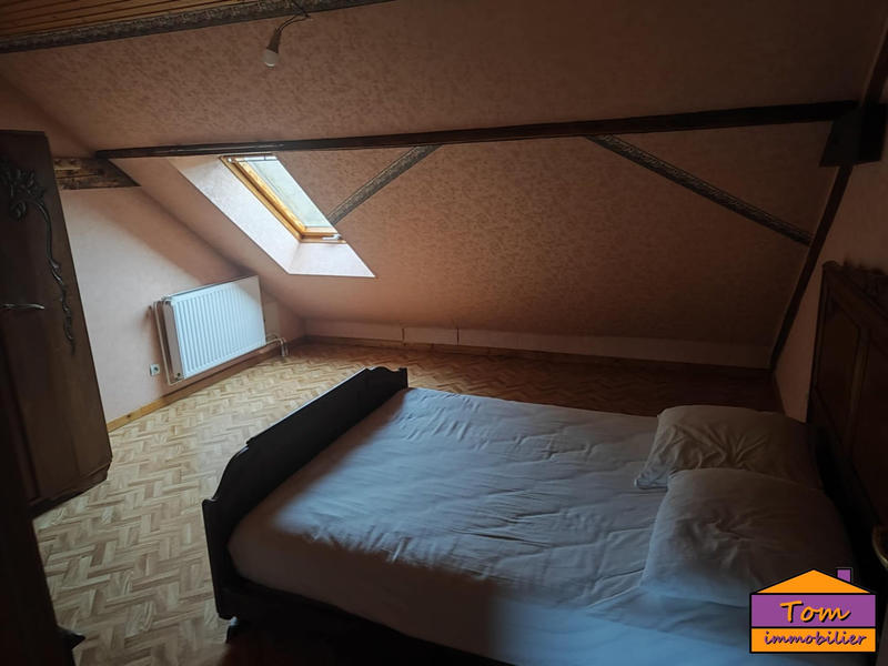 Maison - 240 m² - 10 pièces