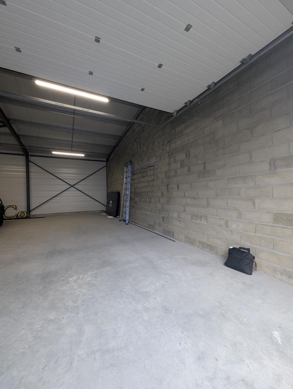 Local commercial - 120 m² - 1 pièce