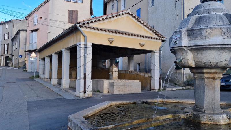 Maison de ville - 244 m² - 2 pièces