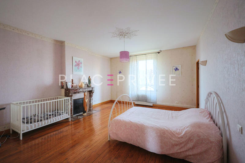 Maison - 296 m² - 7 pièces