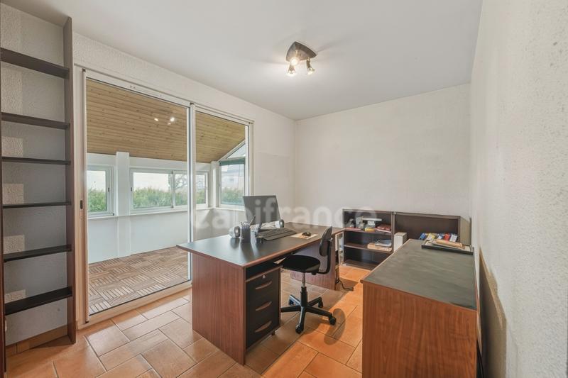 Maison - 230 m² - 6 pièces