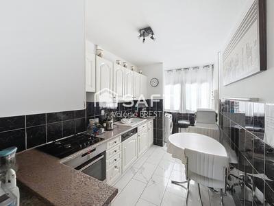 Appartement - 86 m² - 4 pièces