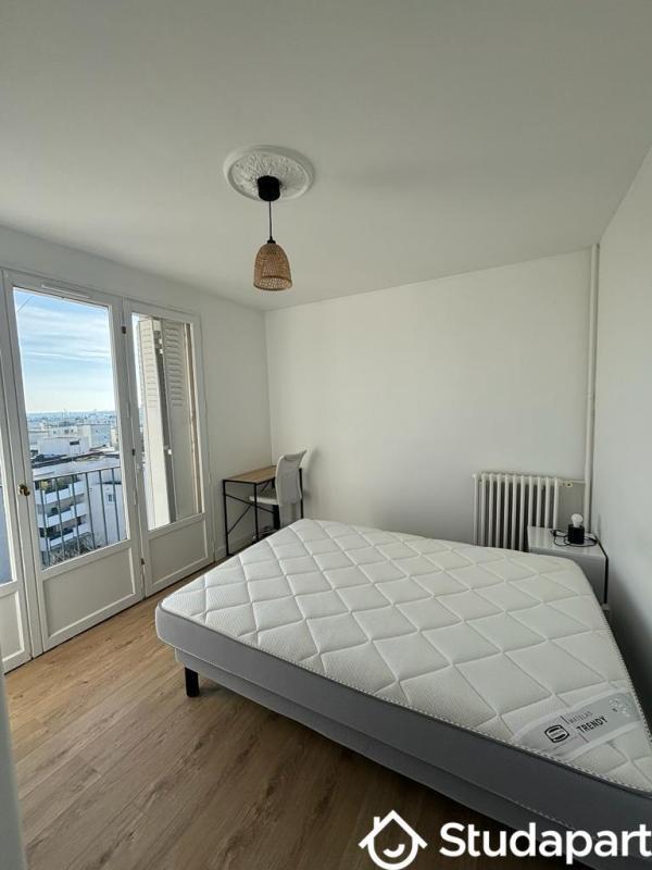 Chambre - 11 m² - 1 pièce