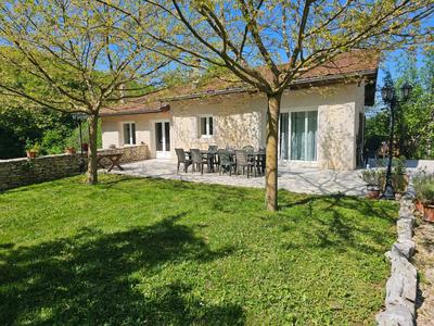 Maison - 291 m² - 10 pièces