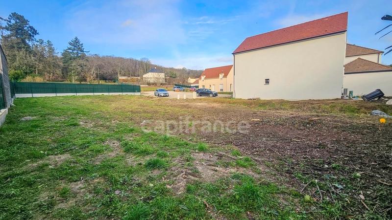 Terrain constructible - 588 m²