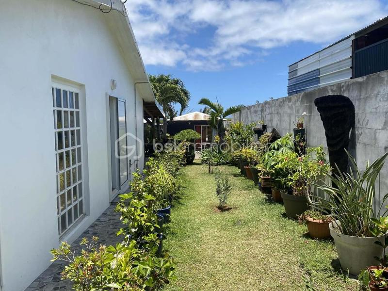 Maison - 650 m² - 3 pièces