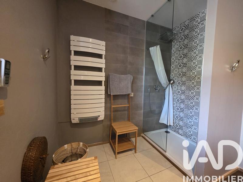 Maison - 180 m² - 5 pièces