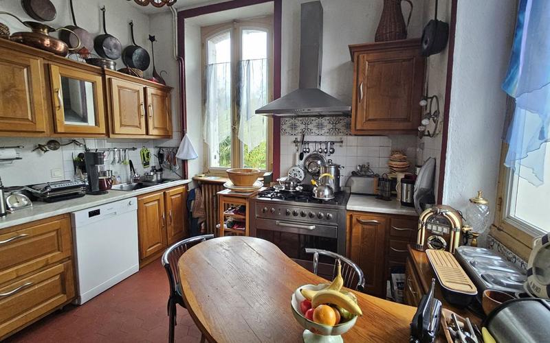 Maison de maîtres - 180 m² - 8 pièces