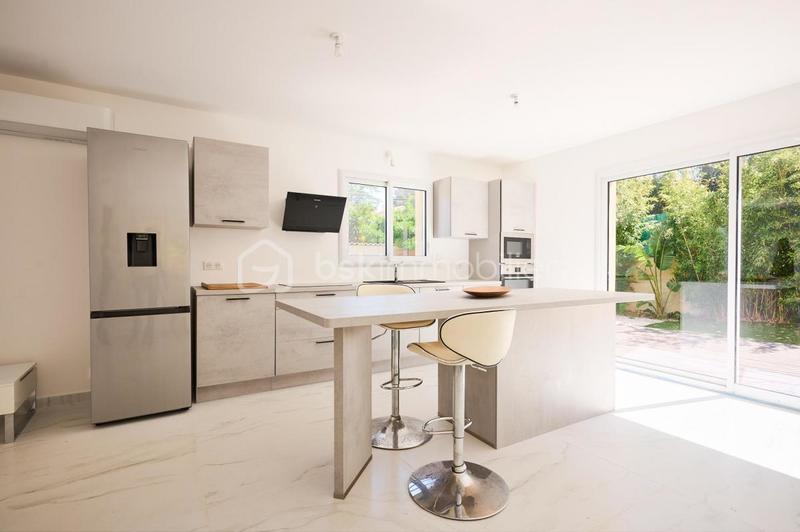 Maison - 92 m² - 4 pièces