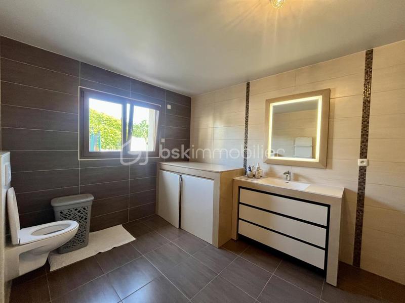 Demeure - 144 m² - 6 pièces