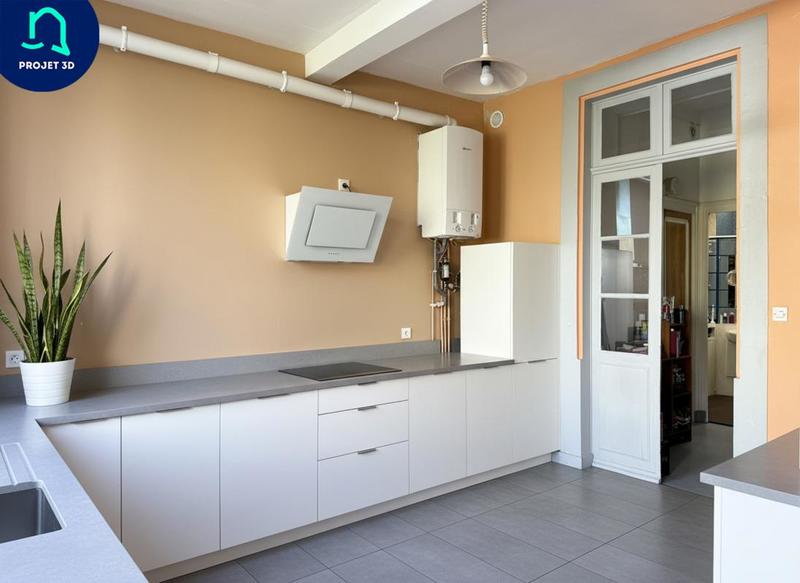 Appartement - 111 m² - 5 pièces