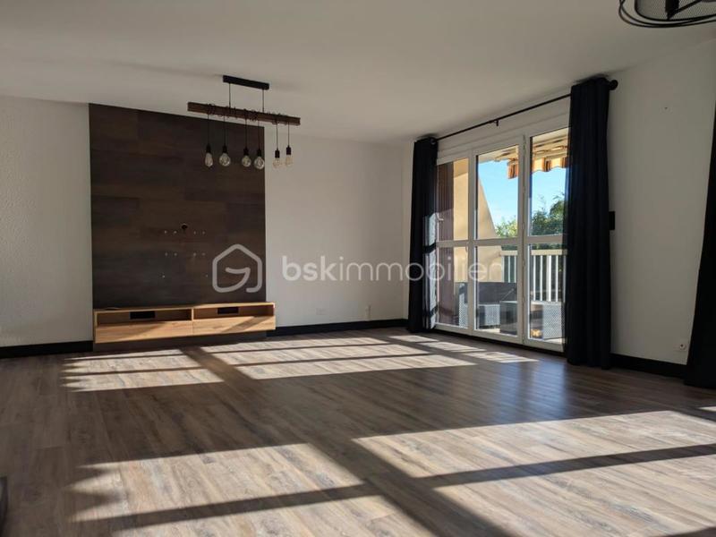 Appartement - 95 m² - 3 pièces