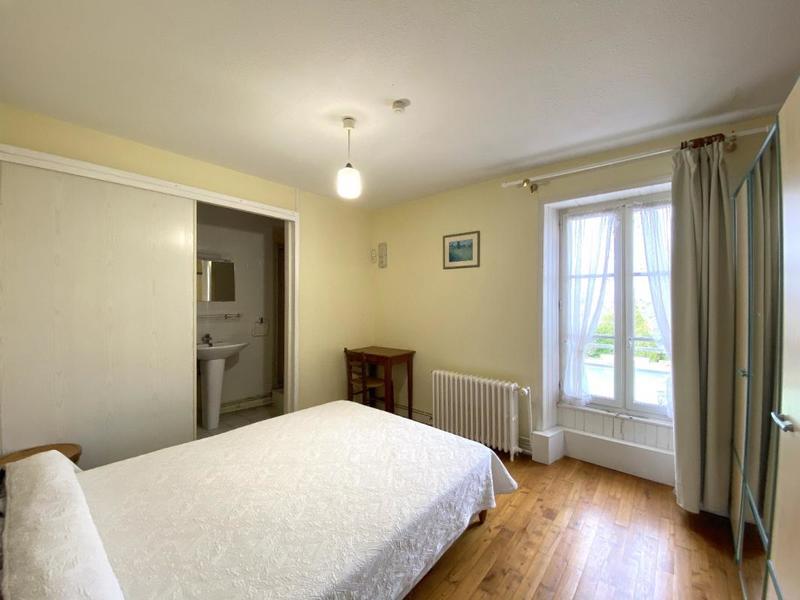 Maison - 725 m² - 24 pièces