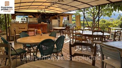 Demeure - 380 m² - 16 pièces