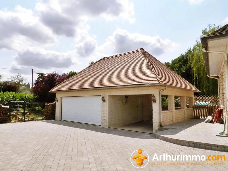 Maison - 220 m² - 8 pièces