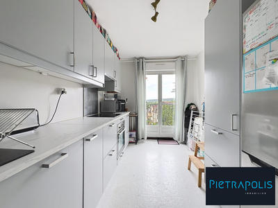 Appartement - 75 m² - 4 pièces