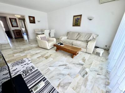 Appartement - 84 m² - 3 pièces