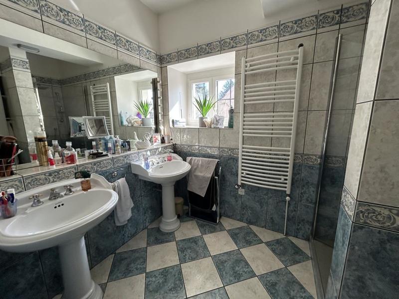 Appartement - 185 m² - 4 pièces