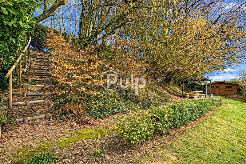 Maison - 146 m² - 9 pièces